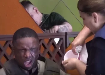 Mexican Workers Aid Pepper-Sprayed Officers During California Anti-ICE Protest in Viral Clip: ‘Same People They Are Ready To Deport’