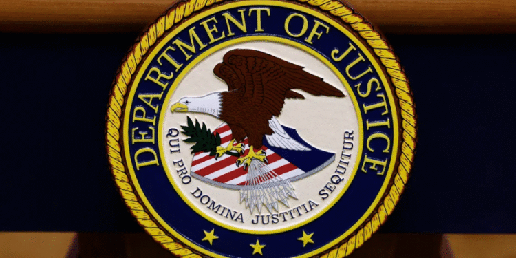 U.S. Authorities Announce Arrest of Chinese Researcher for Illegal Biological Material Shipment